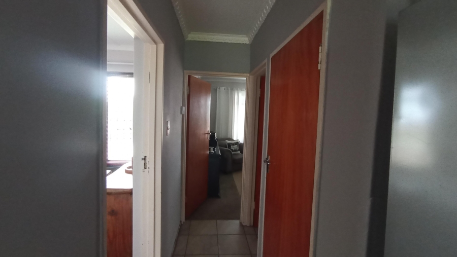 2 Bedroom Property for Sale in Vredenburg Western Cape